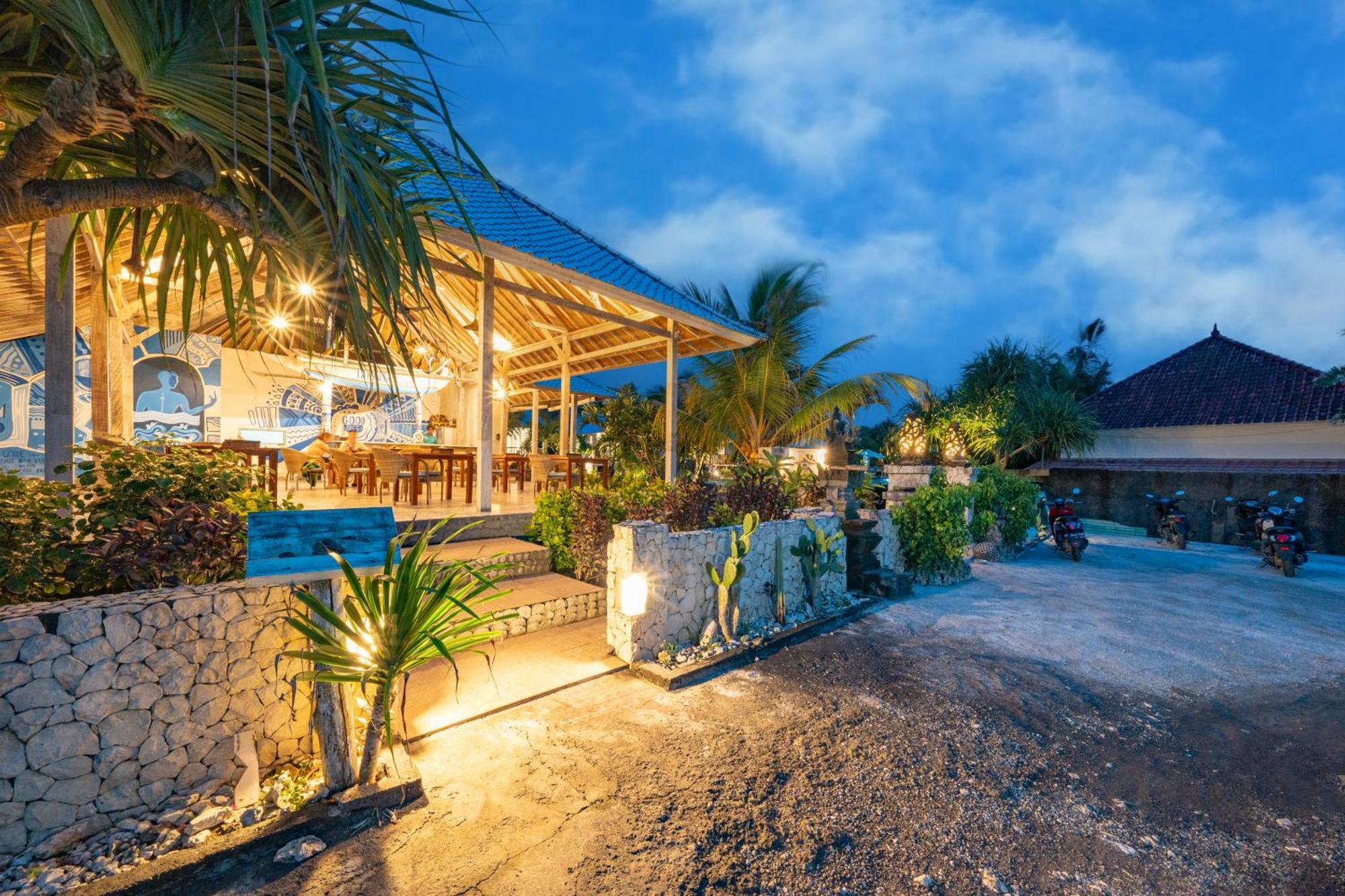 The Cubang Hut'S Lembongan Hotel Exterior photo