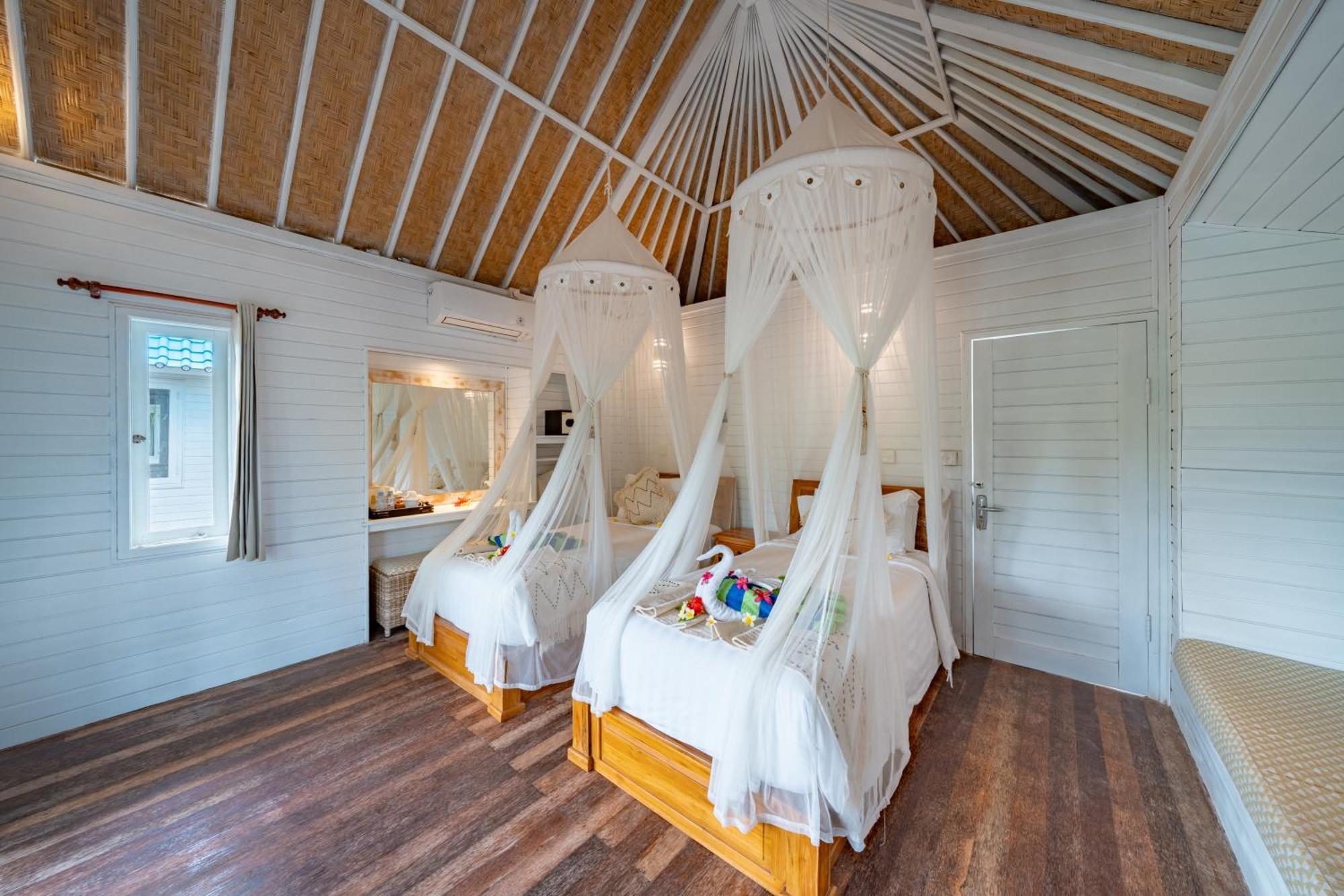 The Cubang Hut'S Lembongan Hotel Exterior photo